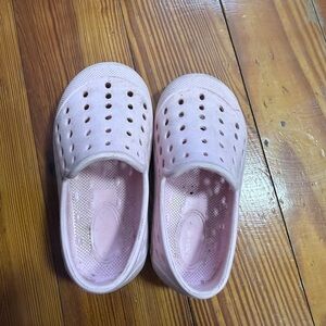 Old Navy Kids Light Pink Slip-On Sandals